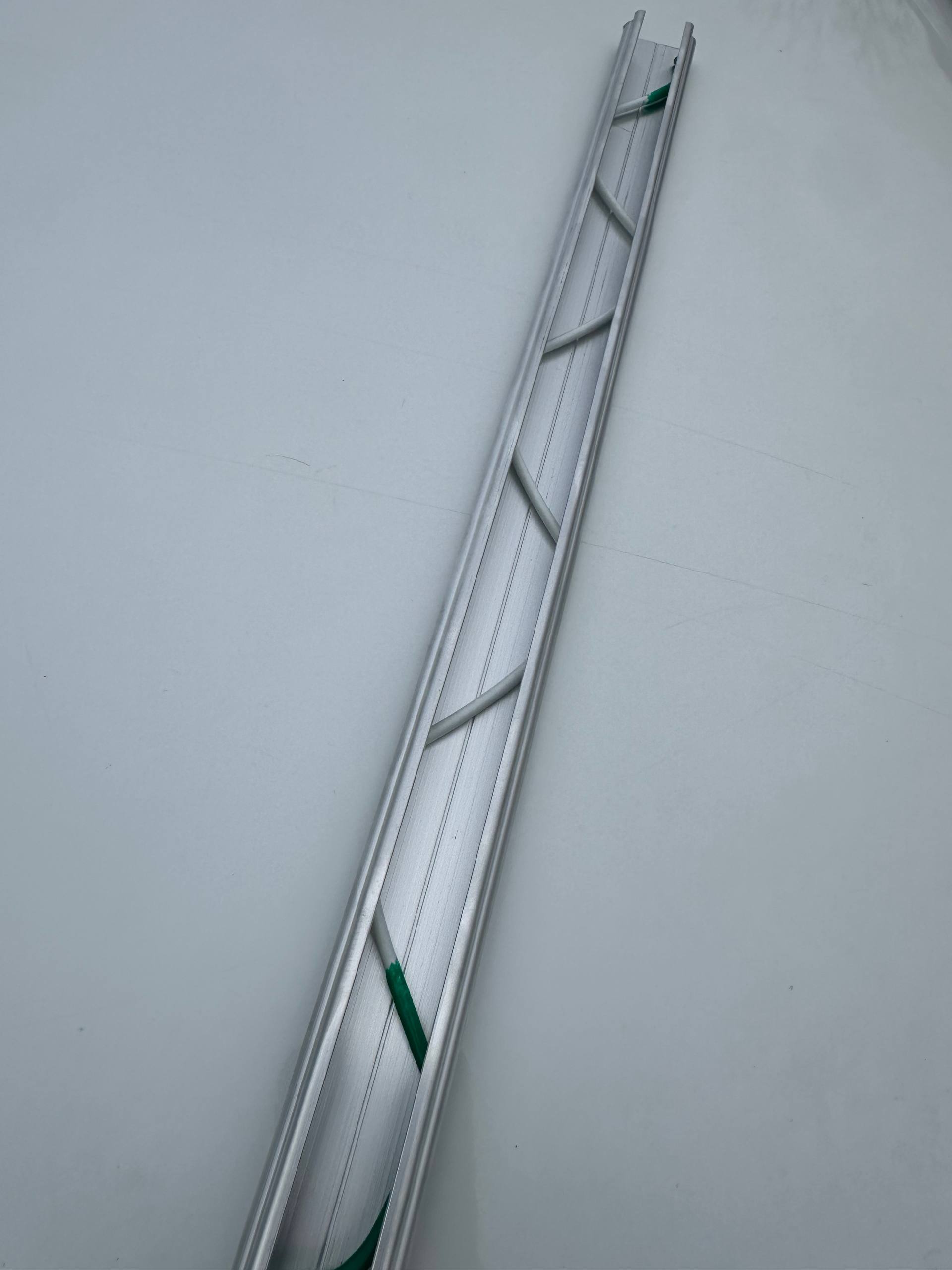 Профіль для кріплення плівки - зиґза́ґ, 3м довжина , 30мм ширина (1 пагонний метр)